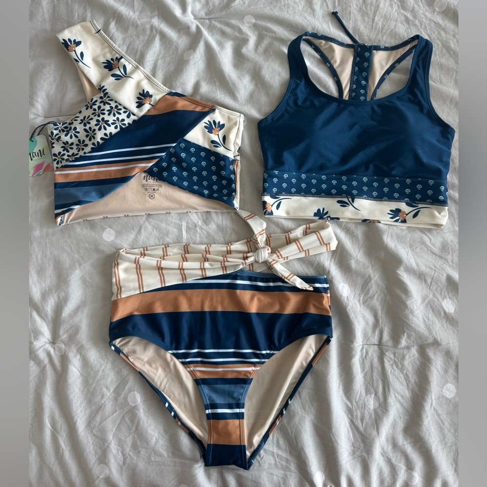 NWT Nani Swimwear matching 2 Tops and Bottom Size Medium